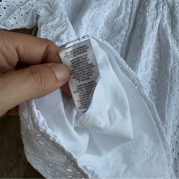 Draper James White Eyelet Short Sleeve Blouse size Medium - Picture 7 of 7